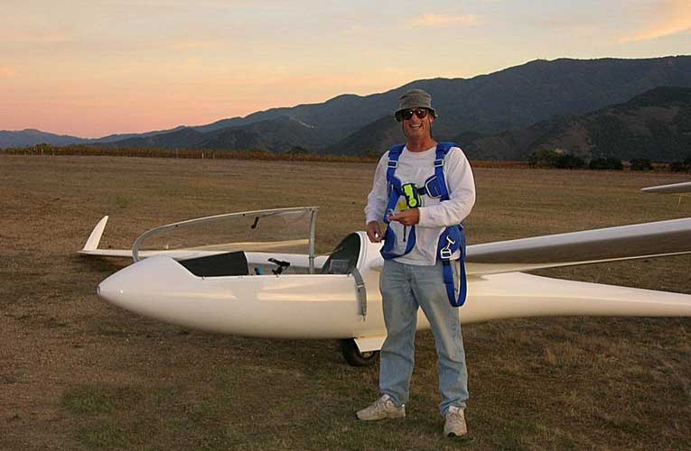 Wings Wheels Watercraft Discus A Glider